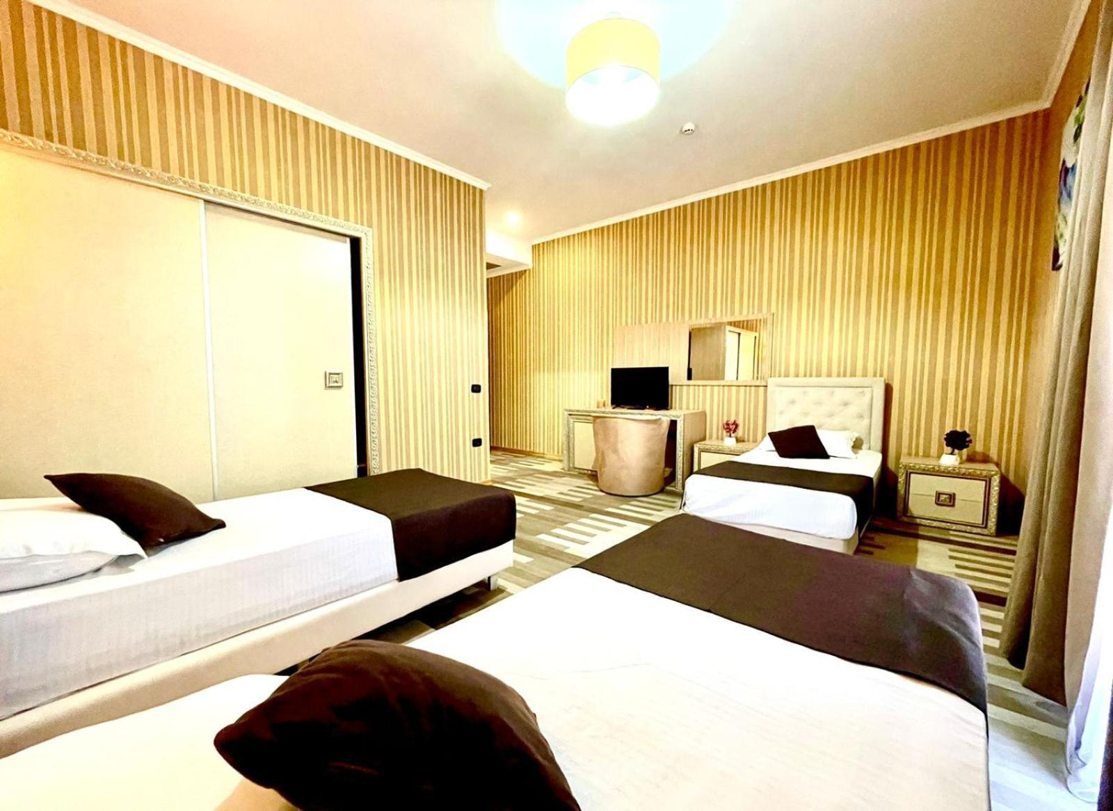 Amh Hotel Драч Екстериор снимка