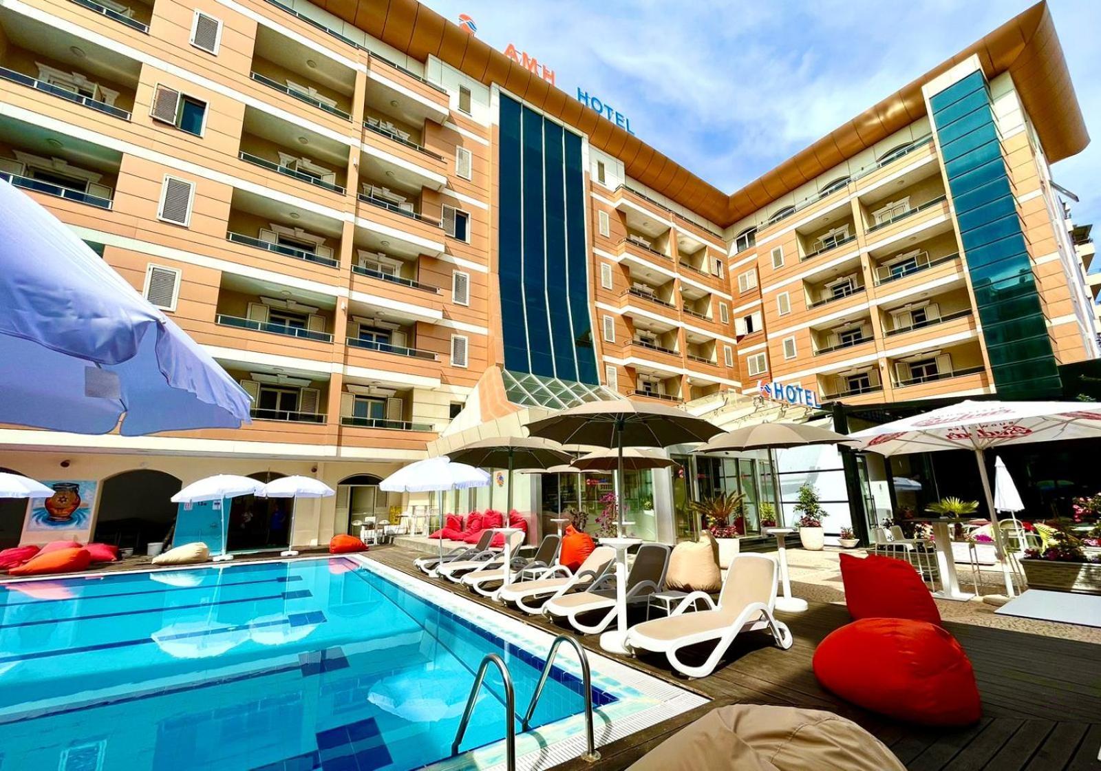 Amh Hotel Драч Екстериор снимка
